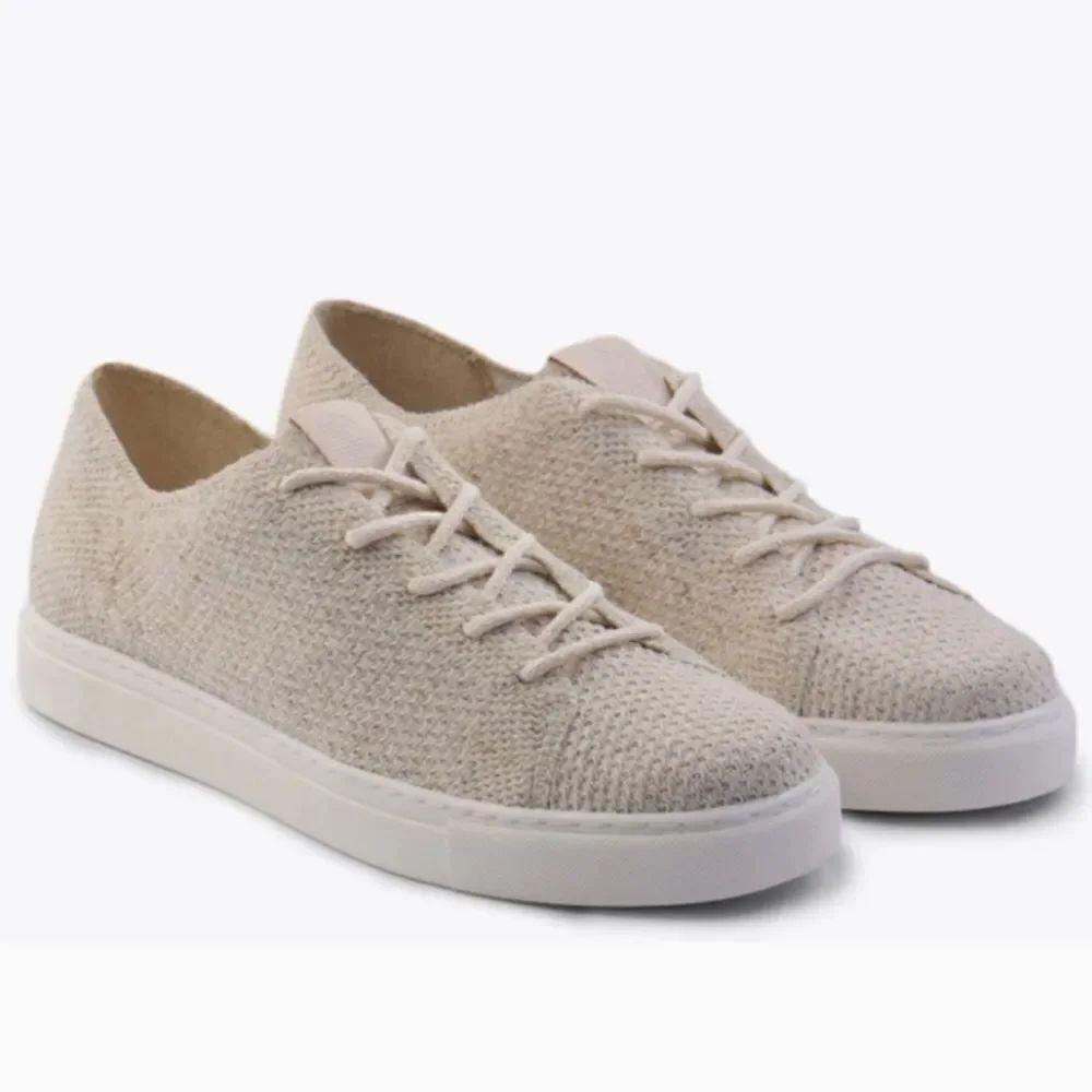 Nisolo Linen Gray Sneakers with Minimalist Design and Lace-Up Style sz 9.5